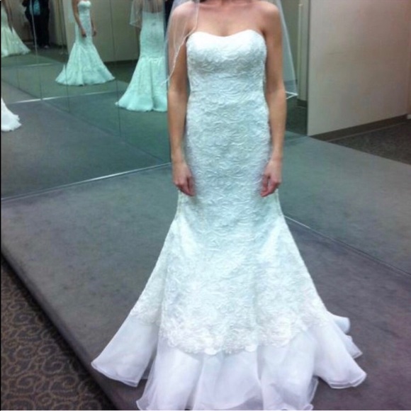 Wedding dress David’s bridal size 8 never worn. - Picture 1 of 3